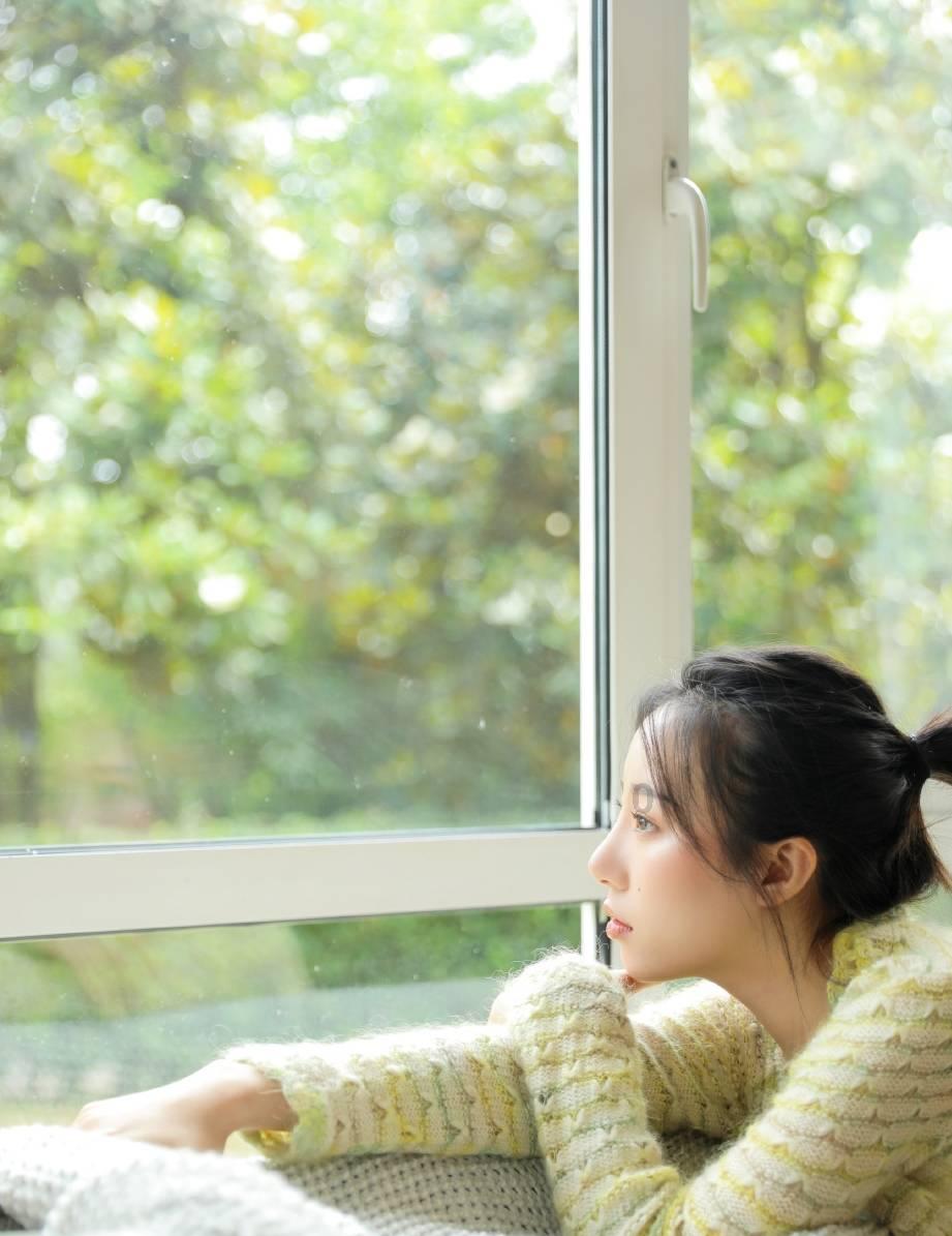 面对在外面哭闹的孩子是和他死磕还是和他讲道理？